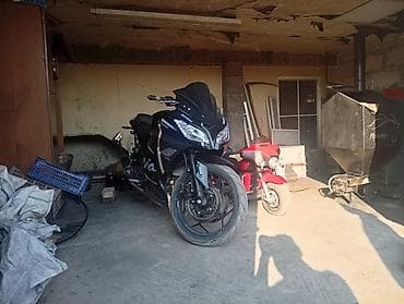 600 кубовый мотоцикл: Спортивный мотоцикл Kawasaki Ninja (чёрный) - Кузов: полностью в — 2