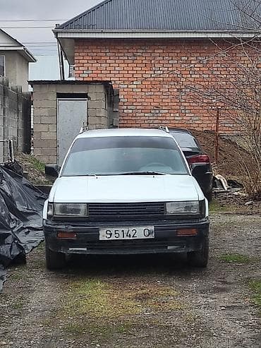 byd e5: Nissan Bluebird: 1988 г., 2 л, Механика, Универсал — 7