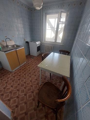 Квартиры: 2 комнаты, 54 м², Мега Комфорт ТЦ 105 серия, 9 этаж, Старый ремонт — 2
