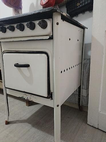 fre fire: Газовая плита с духовкой, отдельно стоящая. Классическая компактная — 1