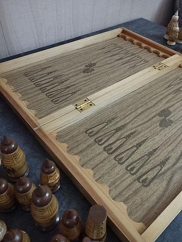 сувенирные шахматы: Коллекционные Шахматы/нарды деревянные, резные - Комплект 2-в-1 — 4