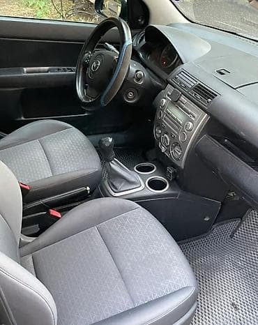Транспорт: Mazda Verisa: 2006 г., 1.5 л, Механика, Бензин, Хэтчбэк — 6
