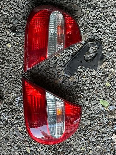 6d mark: Комплект стоп-сигналов Toyota 2002 г., Б/у, Оригинал, США — 1