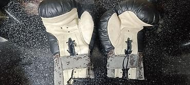 Отдам за 2л масла боксерские перчатки детские. Самовывоз Кызыл Аскер at lalafo.kg Отдам за 2л масла боксерские перчатки детские. Самовывоз Кызыл Аскер