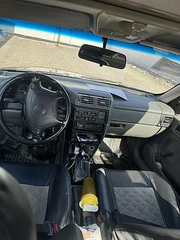 bmw e91: Opel Vectra: 1994 г., Ручные, Бензин, Седан — 5