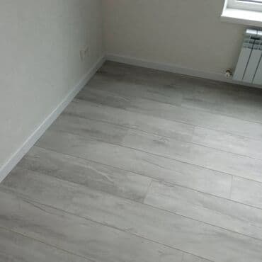 обзор цен на строительные и отделочные работы в бишкеке: Укладка пола | Наливные полы, Линолеум, Ковролин Больше 6 лет опыта — 4