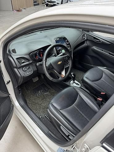 продам кару: Chevrolet Spark: 2017 г., 1 л, Вариатор, Бензин, Хэтчбэк — 9