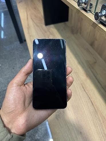 surface go 2: Samsung Galaxy S22, 256 ГБ, цвет - Черный — 5