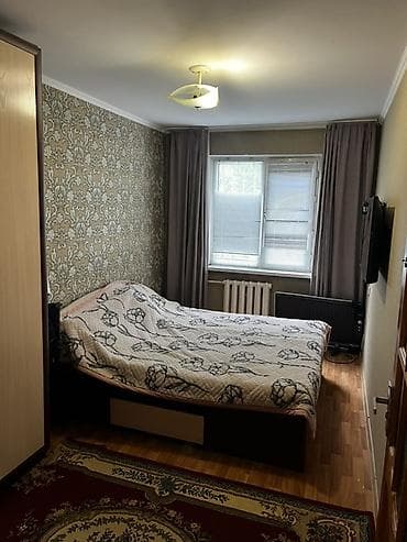 мебельные магазины: 3 комнаты, 58 м², 5 мкр 104 серия, 1 этаж, Требуется ремонт — 4