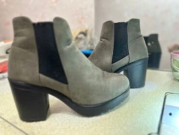 Ботильоны очень удобные стильные. Состояние отличное. Можно каждый