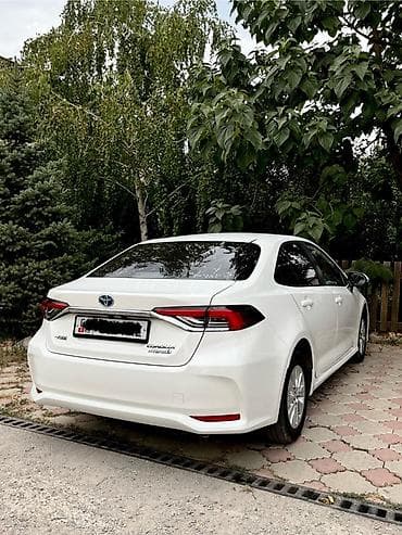 bmw e64: Toyota Corolla: 2022 г., 1.8 л, Вариатор, Гибрид, Седан — 4