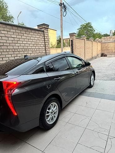 электромот: Toyota Prius: 2018 г., Гибрид, Лифтбек — 4