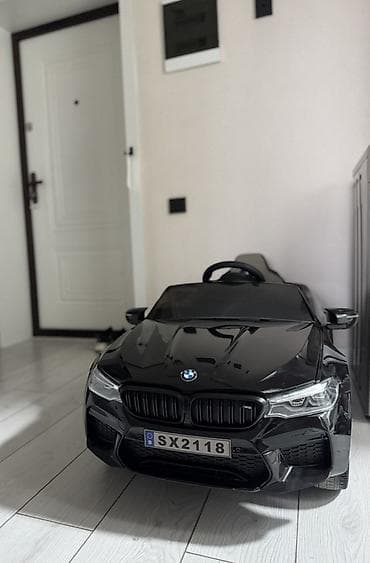 Детский электрокар, Б/у — 2