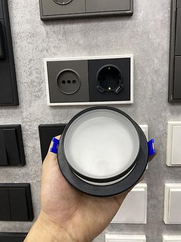 светилник: Встраиваемый светильник (спот) LED, круглый, черный корпус. - Тип — 3