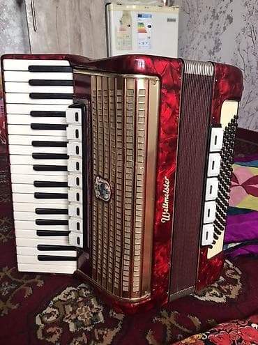 Аккордеон Weltmeister (немецкий), клавишный. Характеристики: - Правая
