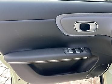 велосипедная камера: Электромобиль кроссовер (компактный SUV) Кузов и дизайн: - Обтекаемый — 8