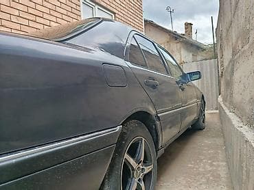 Транспорт: Mercedes-Benz C-Class: 1995 г., 1.8 л, Кол менен иштөөчү, Бензин, Седан — 3