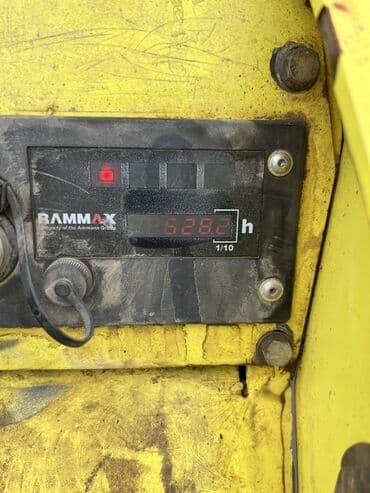 не рабочий генератор: RAMMAX RW1504-HF Эксплуатационная масса	1480 кг Рабочая ширина	630/850 — 2