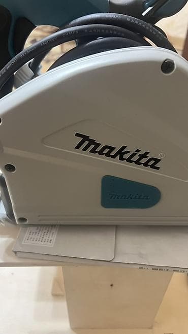 Инструменты: Циркулярные электропилы Новый, От электросети, Makita, Диаметр диска: 165 мм, Погружная — 6