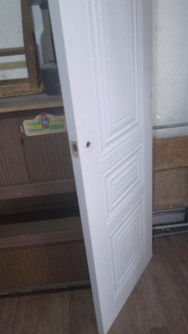 Короны для дверей: Межкомнатное дверное полотно, окрашенное в белый цвет. Срочно сатылат — 6