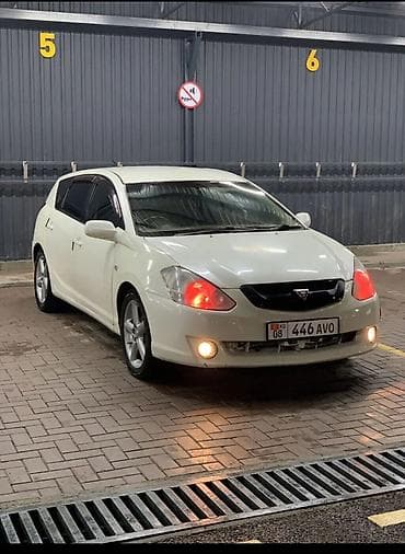 Toyota Caldina: 2003 г., 2 л, Автомат, Бензин, Хэтчбэк