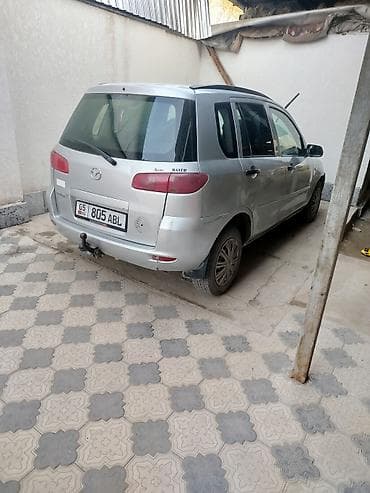 Унаа сатуу: Mazda 2: 2003 г., 1.3 л, Кол менен иштөөчү, Бензин, Хетчбек — 2