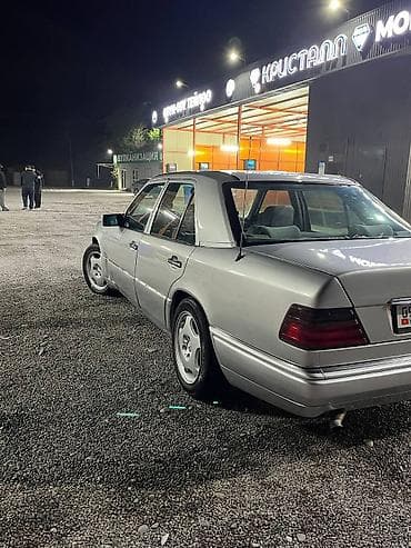 кузов 211: Mercedes-Benz E-Class: 1994 г., 2.2 л, Механика, Бензин, Седан — 10
