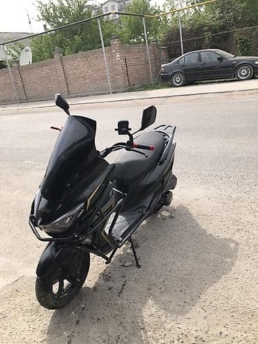 ниже: Скутер BARS, черный мат с золотыми акцентами Спорт полный настройка — 2