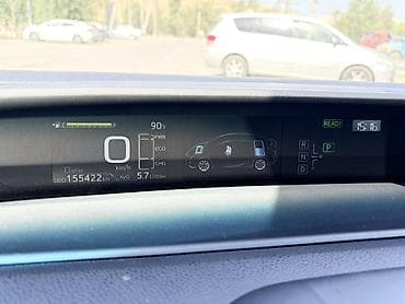 byd e5: Toyota Prius: 2018 г., 1.8 л, Автомат, Гибрид, Лифтбек — 7