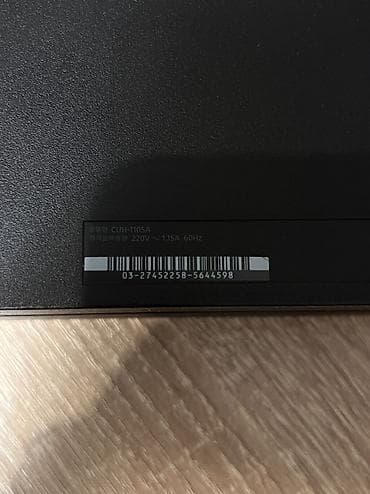 Видеоигры и приставки: Продам, обменяю PlayStation 4 Fat 500 GB. Вторая ревизия. Консоль — 4