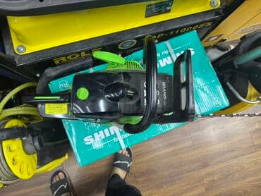 садовый измельчитель: Бензопила Grand Lux GR-5850, виконана в чорному та яскраво-зеленому — 3