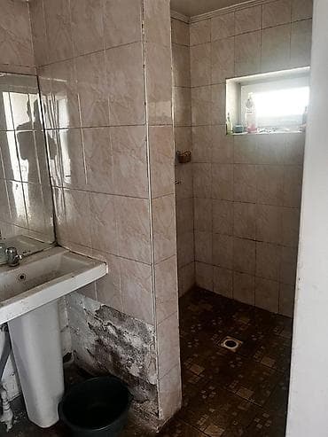 продается сад: Небольшой садовый домик с печным отоплением, сдается в аренду, с — 7