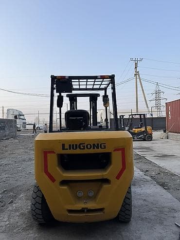 ist 1 5: Погрузчик, LiuGong, 2025 г., Колесный, Вилочный — 4