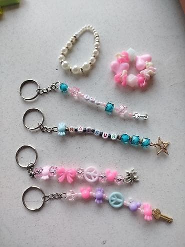 Набор аксессуаров из бусин в пастельных тонах. В комплекте: - 4
