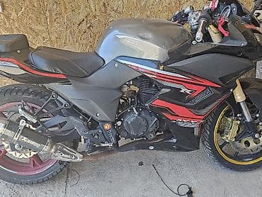 cbr 600: Спортивный мотоцикл классом «спорт-турист», с агрессивным обвесом и — 2