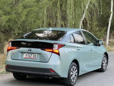 продаю мапед: Toyota Prius: 2019 г., 1.8 л, Вариатор, Гибрид, Седан — 4