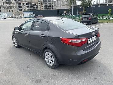 Унаа сатуу: Kia Rio: 2014 г., 1.4 л, Кол менен иштөөчү, Бензин, Седан — 4