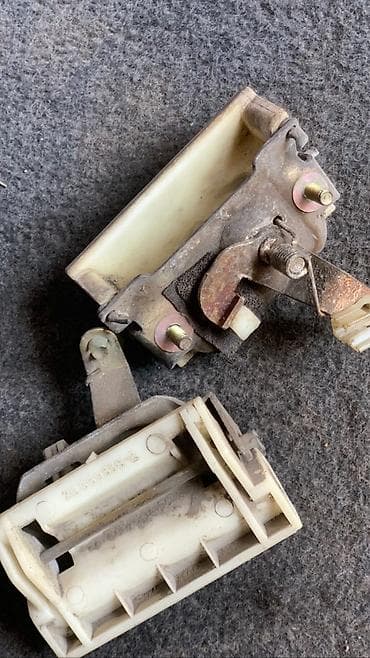 багажник адисей: Ручка багажника Дверная ручка Mitsubishi Б/у, Оригинал — 1