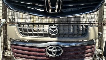 Решетка радиатора Toyota