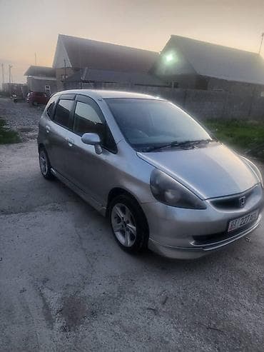 kia venga: Honda Fit: 2003 г., 1.3 л, Автомат, Бензин, Хэтчбэк — 2