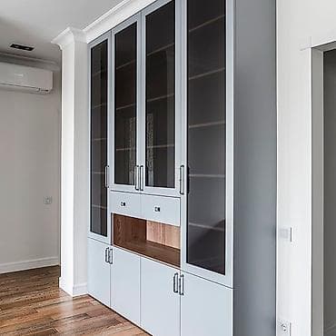 Стол жана отургуч комплекттери: Буйрутма эмеректер, Уктоочу бөлмө, Ашкана гарнитурасы, Шкаф, Керебет — 1