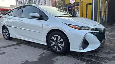 step 2: Toyota Prius: 2017 г., 1.8 л, Вариатор, Гибрид, Хэтчбэк — 2