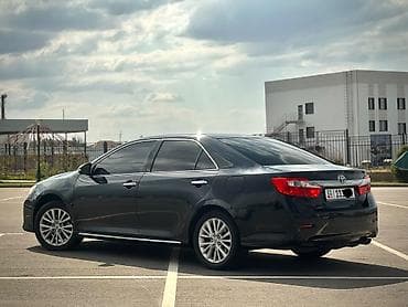 Toyota Camry: 2014 г., 2.5 л, Автомат, Бензин, Седан — 4