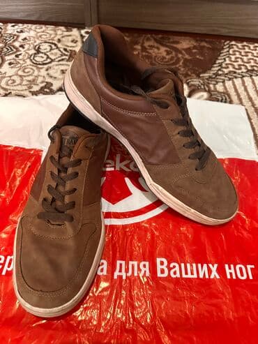 у настоящей женщины должна быть сумка: Мужские туфли, 44, Б/у, цвет - Коричневый, Самовывоз — 1