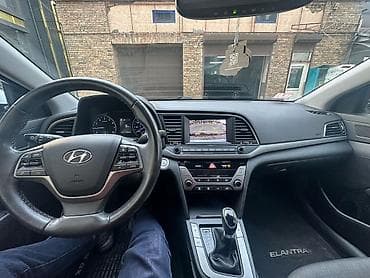 Продажа авто: Hyundai Elantra: 2018 г., 2 л, Автомат, Бензин, Седан — 4