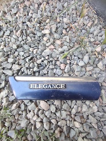 Накладка крыла Переднее левое Mercedes-Benz