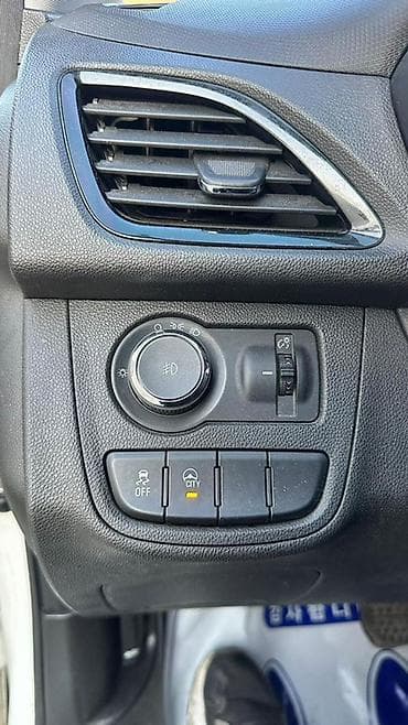 shevrolet lasseti: Chevrolet Spark: 2017 г., 1 л, Вариатор, Бензин, Хэтчбэк — 9