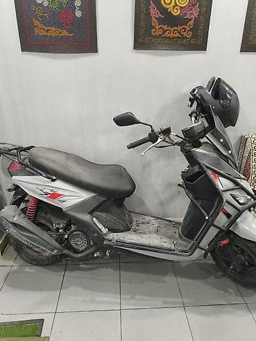 скутеры в расрочку: Макси-скутер 50 куб. см, Бензин, Б/у — 1