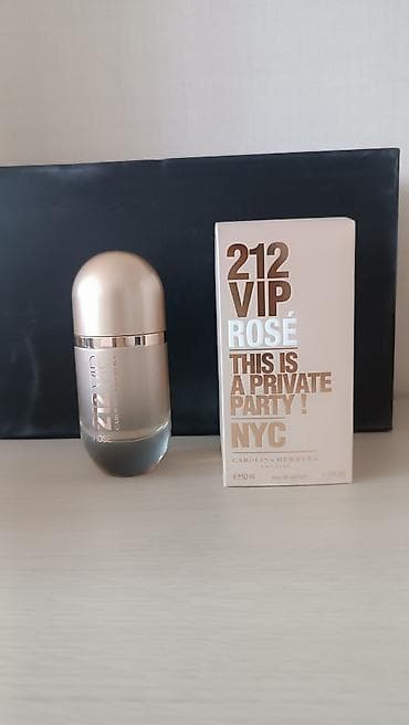 Парфюмерия: Продается парфюм: женские ароматы Burberry и Carolina Herrera — 2