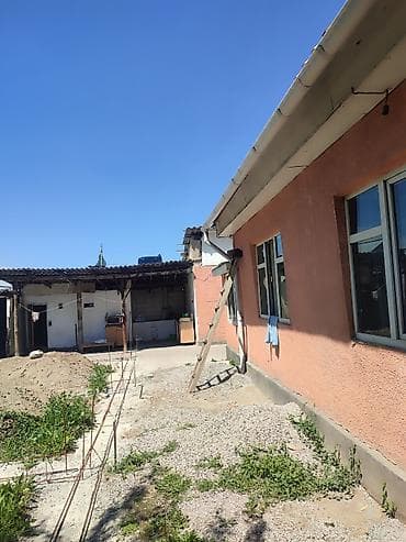 модыльный дом: Продаётся жилой дом с дворовой территорией. - Одноэтажный дом с — 4